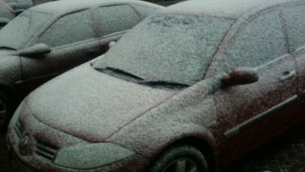 Spring snow causes traffic troubles | ITV News Central