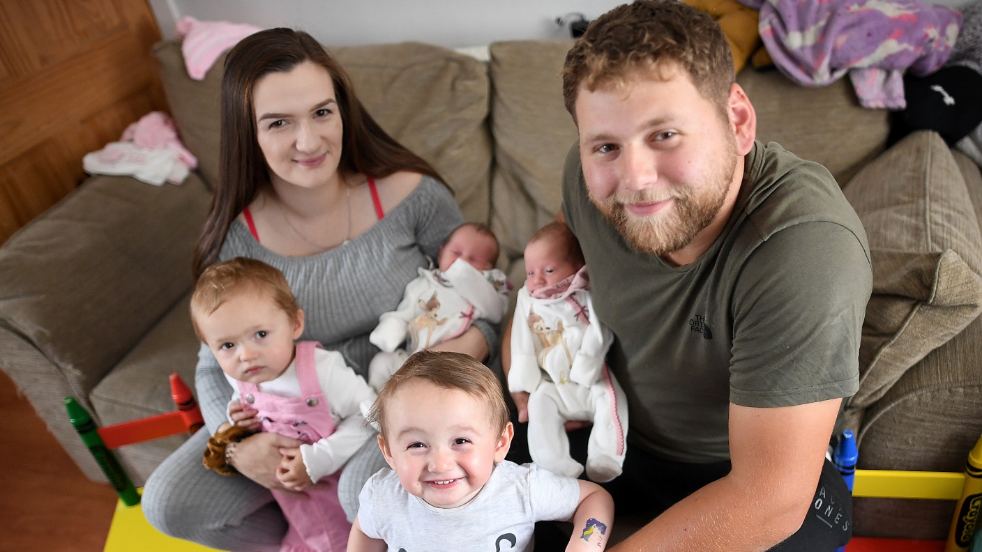 Manchester Couple Have Two Sets Of Twins In Two Years Itv News Granada 