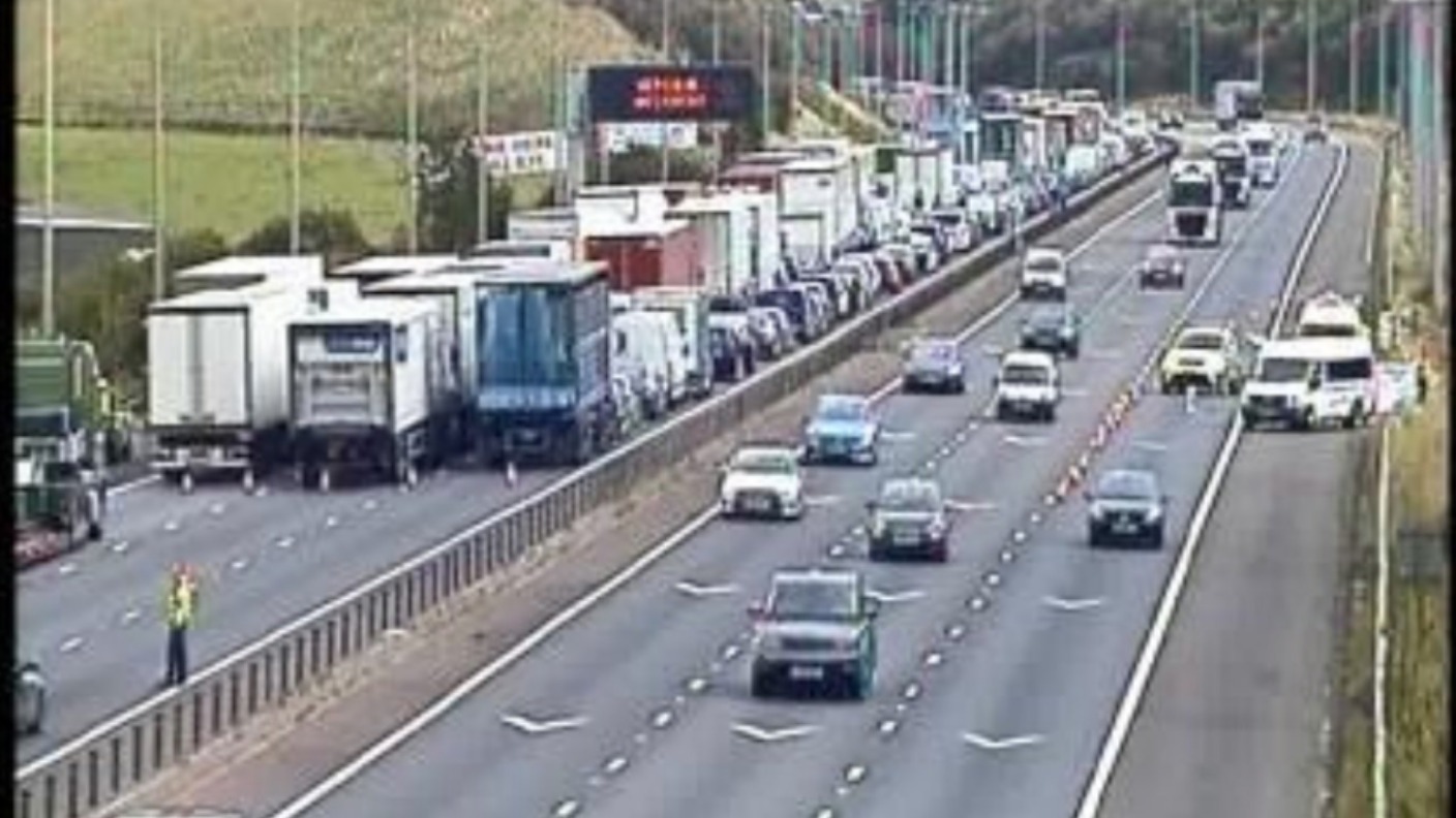 M62 crash: A 51-year-old woman has died | ITV News Calendar