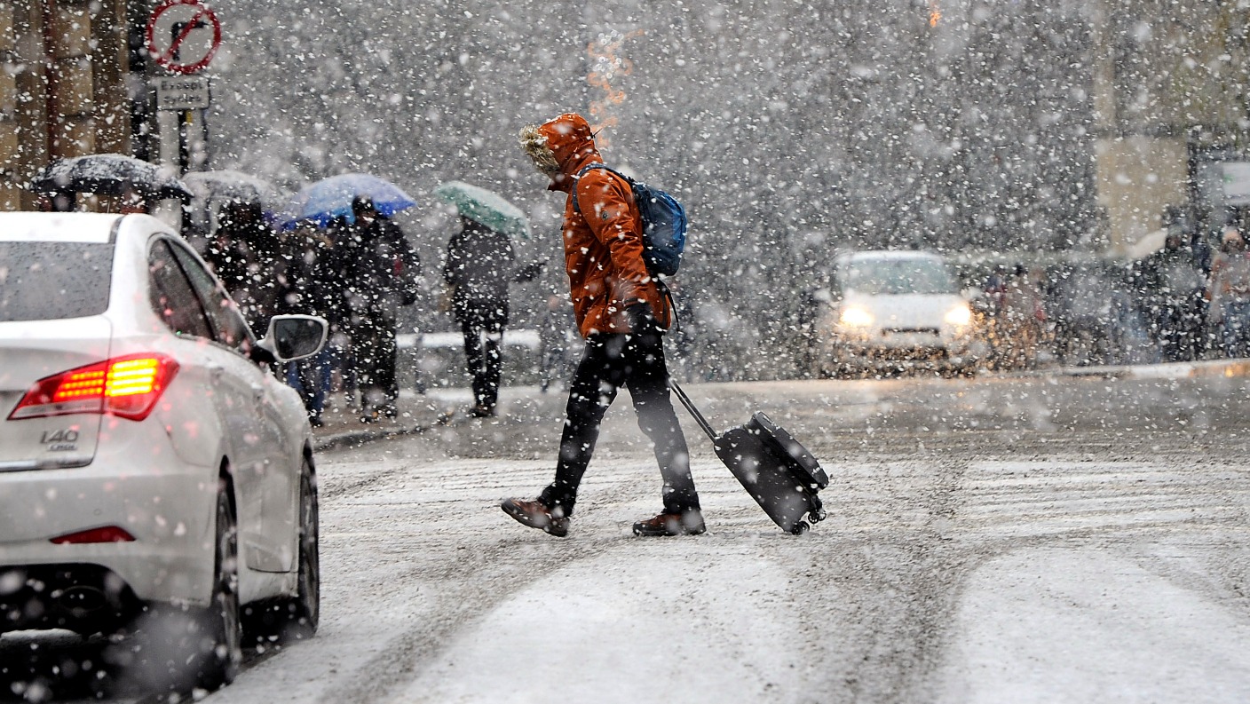 Жара зимой. Зима жарко. Зима в Англии температура. Cold weather in City.