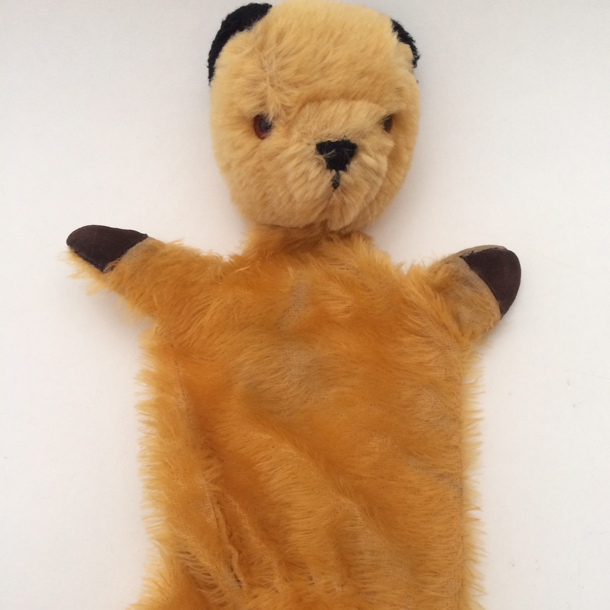 Original Sooty puppet fetches over £3 