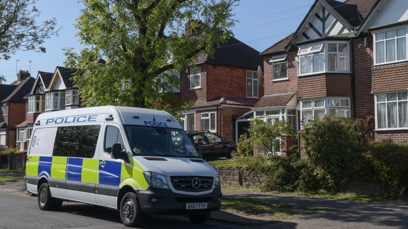 Man arrested on suspicion of terrorism offences in Birmingham | ITV ...