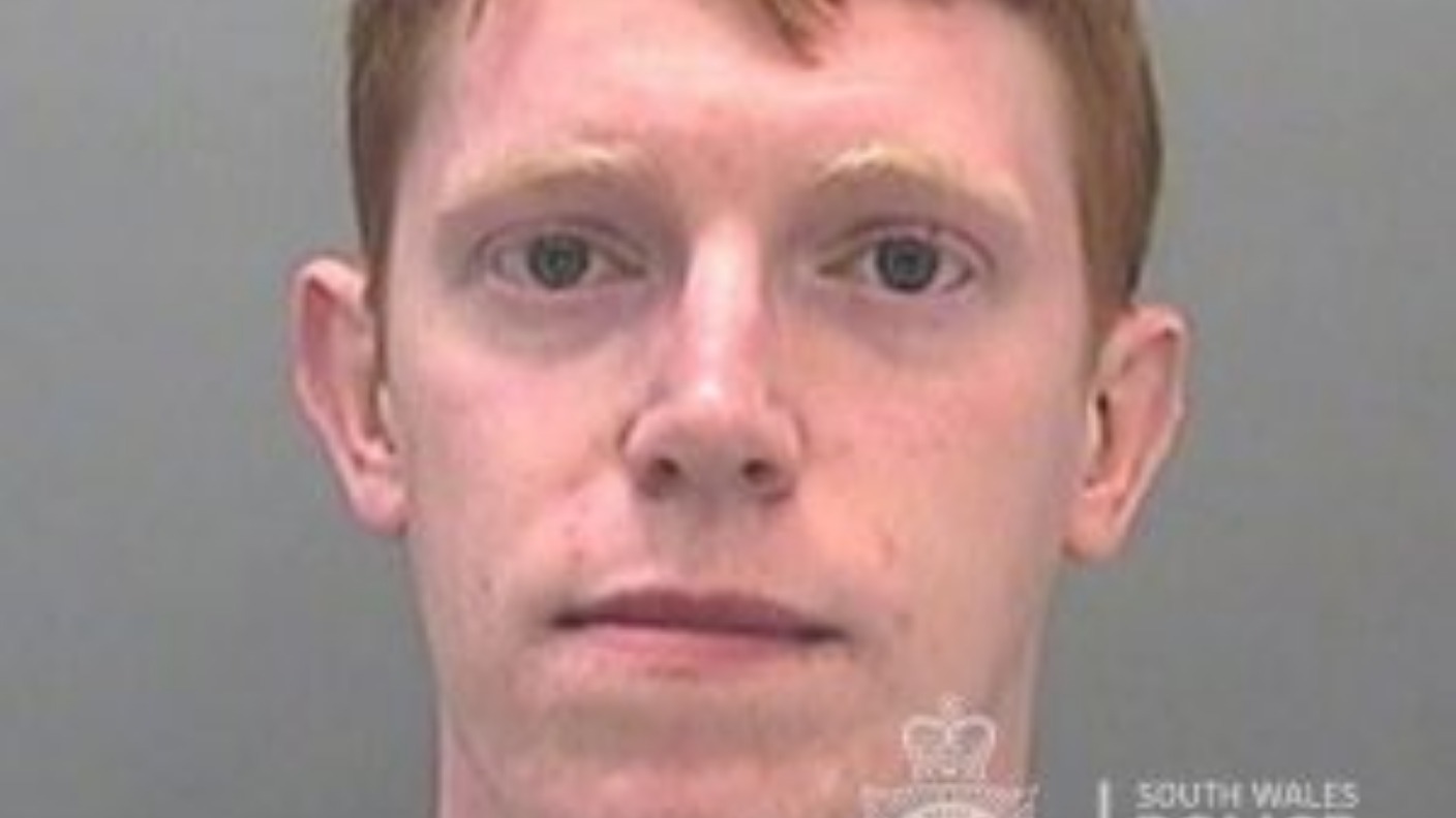 Paedophile who posed as a 15-year-old girl to 'bait' teenage boys online is  jailed | ITV News Wales