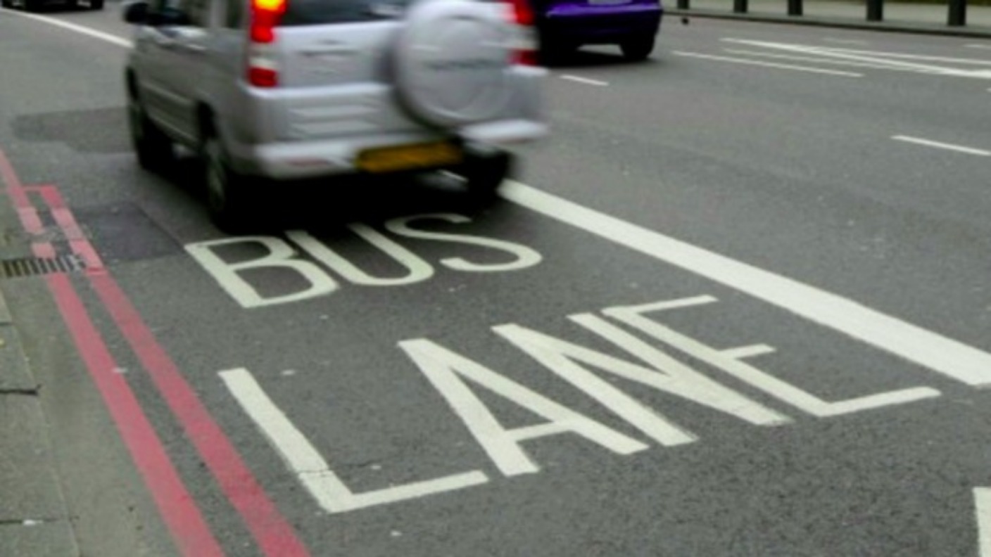 Council Issues 75000 Fines For Driving In Bus Lanes In One Year Itv News Meridian 9422