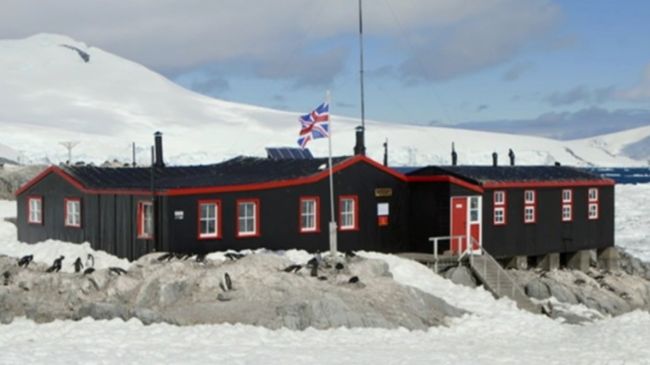 Mountaineer to take charge of UK's most southerly post office in Antarctic  | ITV News