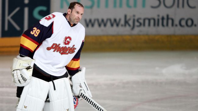 Ice hockey-Former Chelsea keeper Cech signs with Oxford City