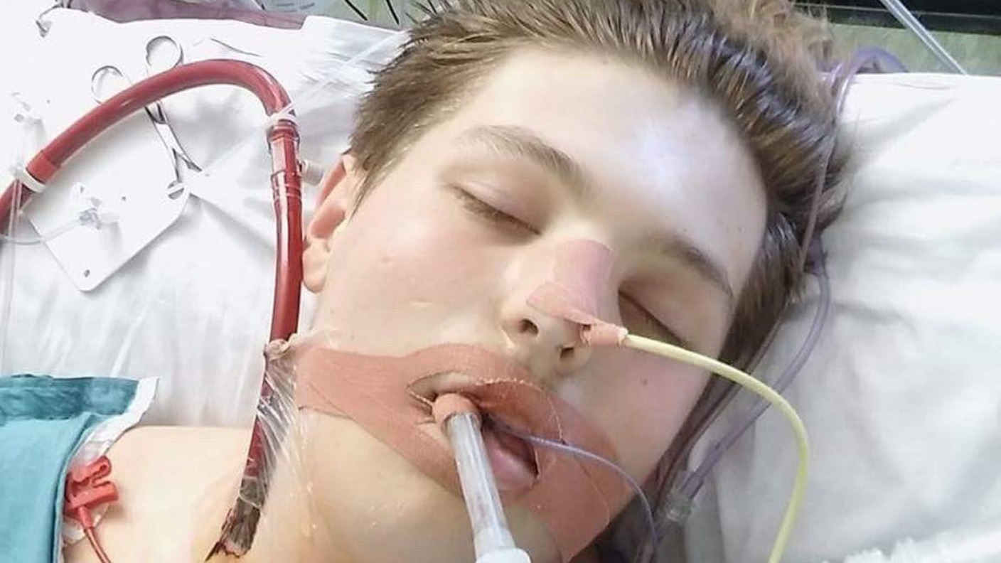 British teenager almost died from lung failure after vaping ITV News