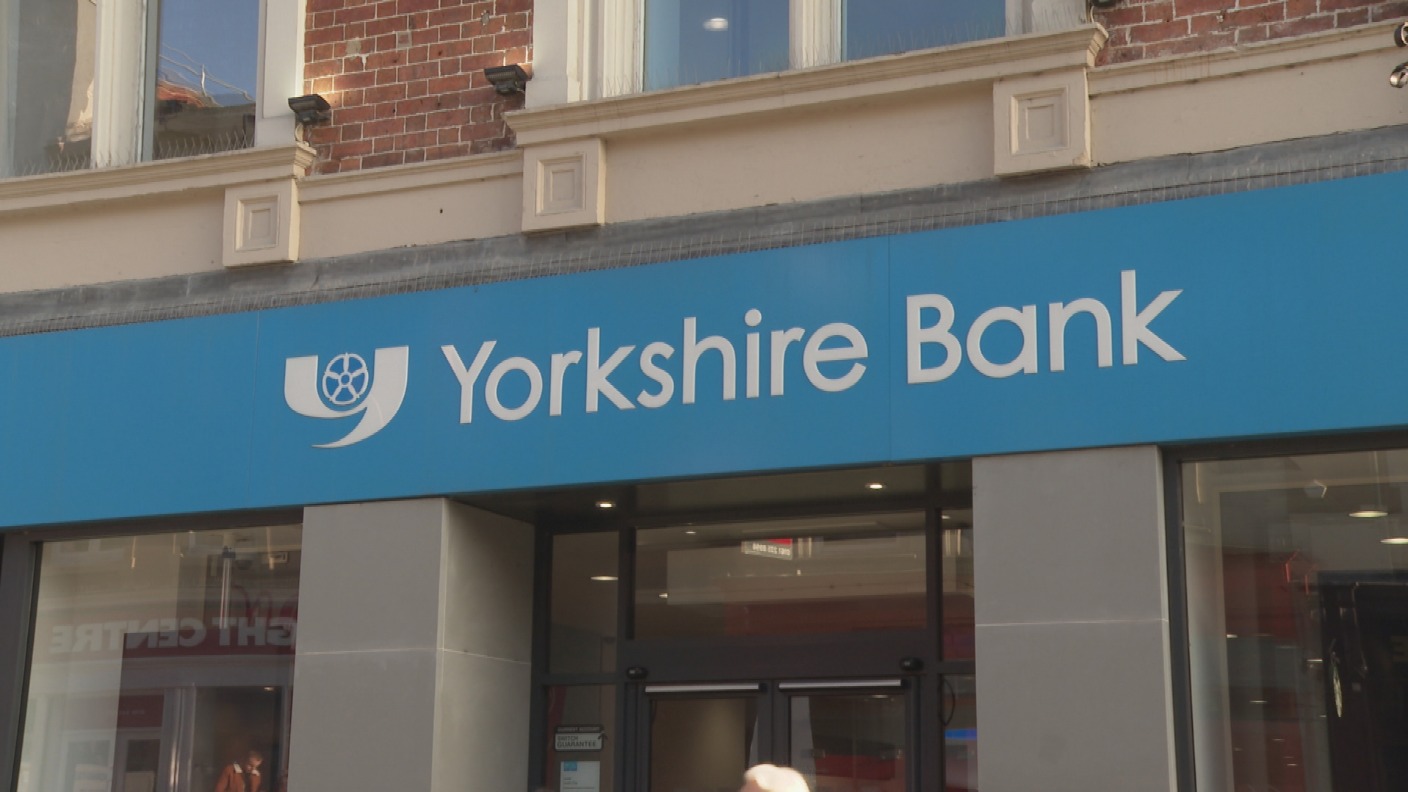 yorkshire-bank-customers-express-anger-at-payment-errors-itv-news