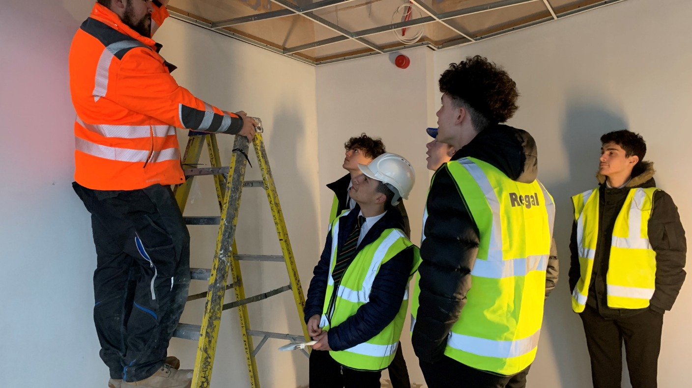 Building bridges: Students learn from builders at their school | ITV ...