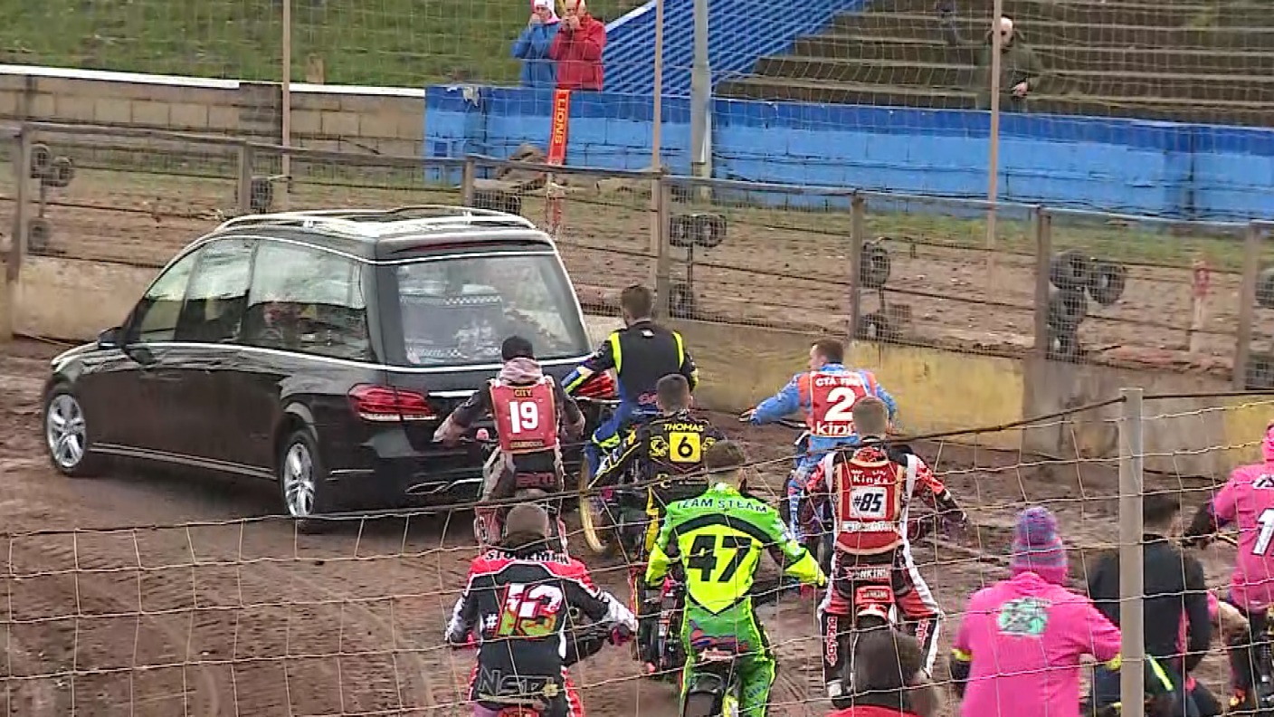 Lap of the track marks start of speedway star Danny Ayres' funeral ...