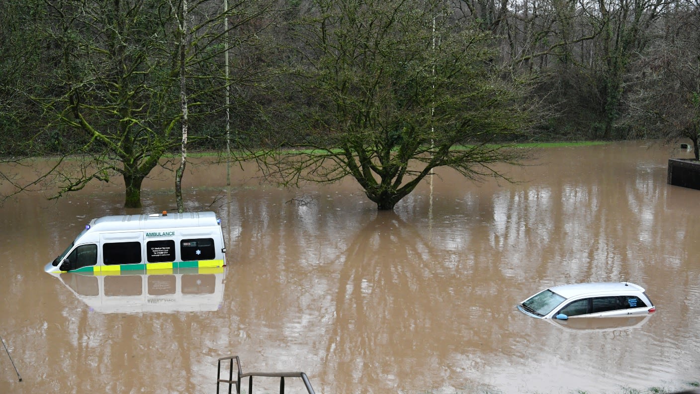 6 inches of 2025 water kncock hoax