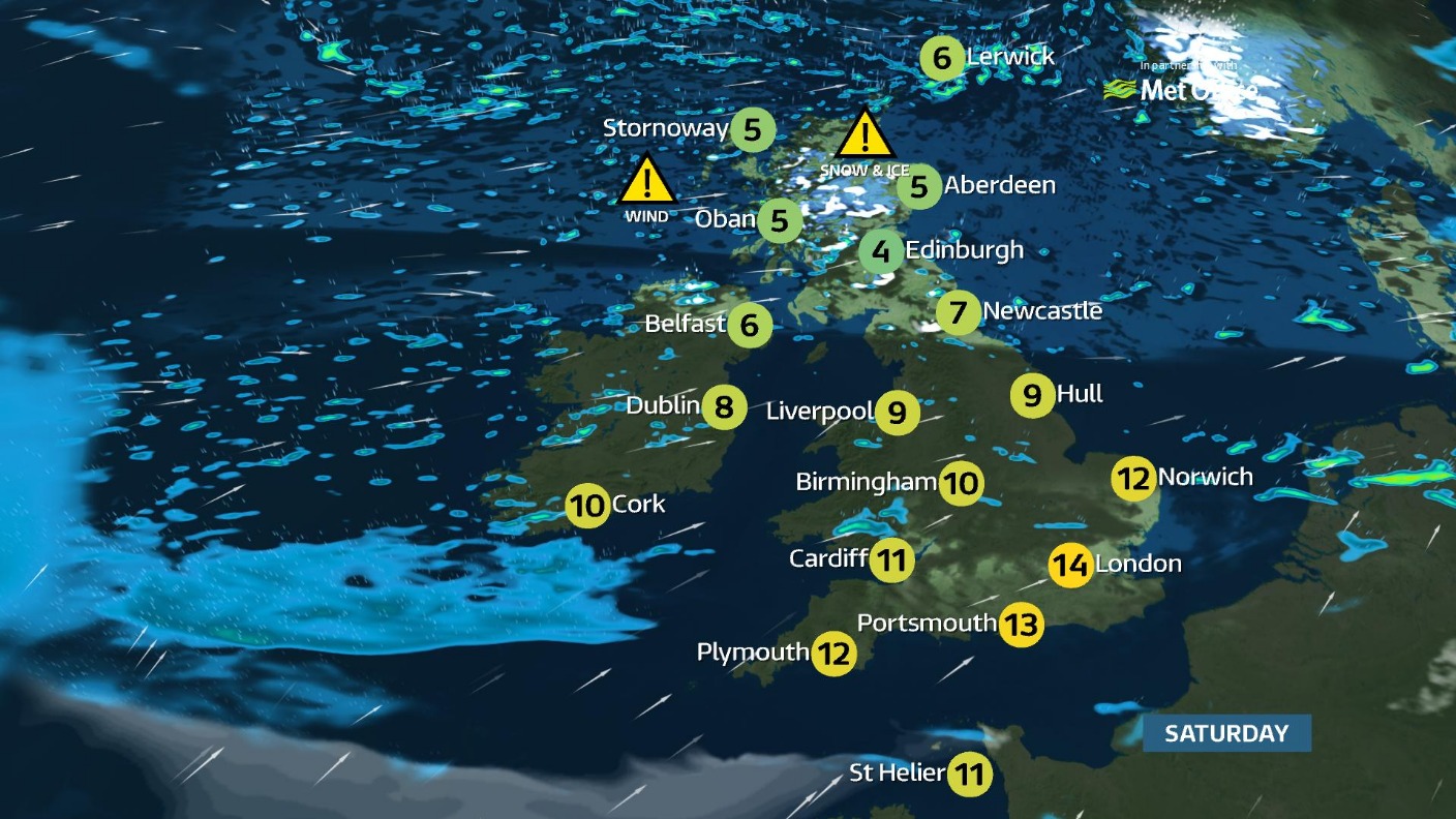 UK weather: Heavy showers expected across northern Britain | ITV News