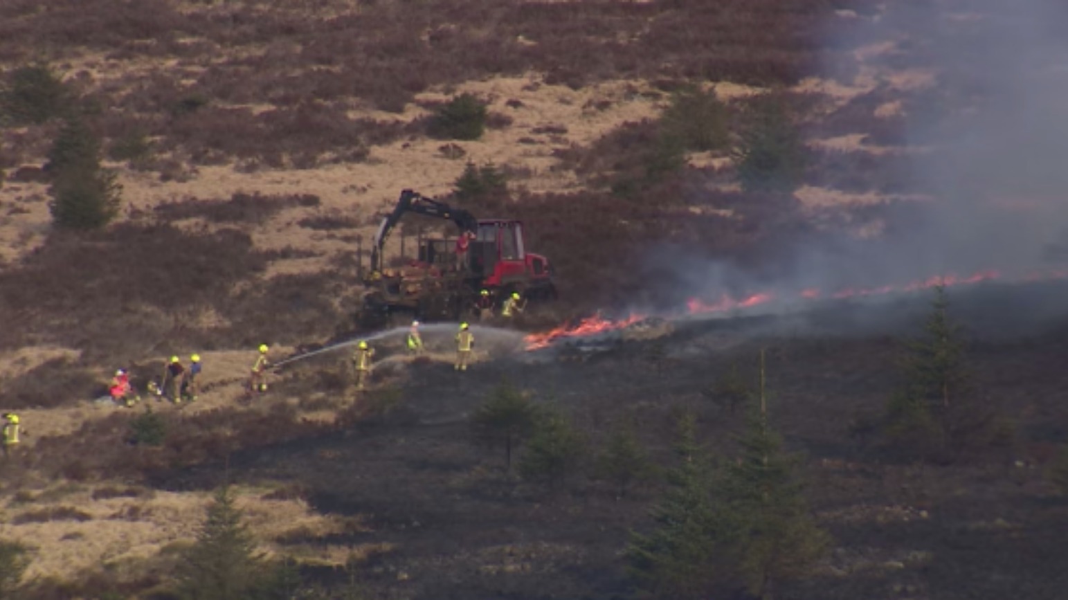 Nine fire crews tackle large wildfire in Dumfries and Galloway ITV