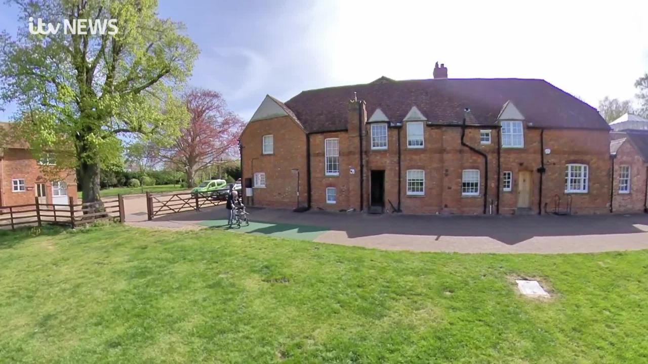 captain tom moore raises 30m for nhs