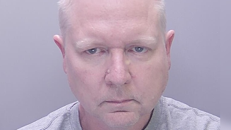 Jealous ex who impersonated police officer is jailed for attacking ...