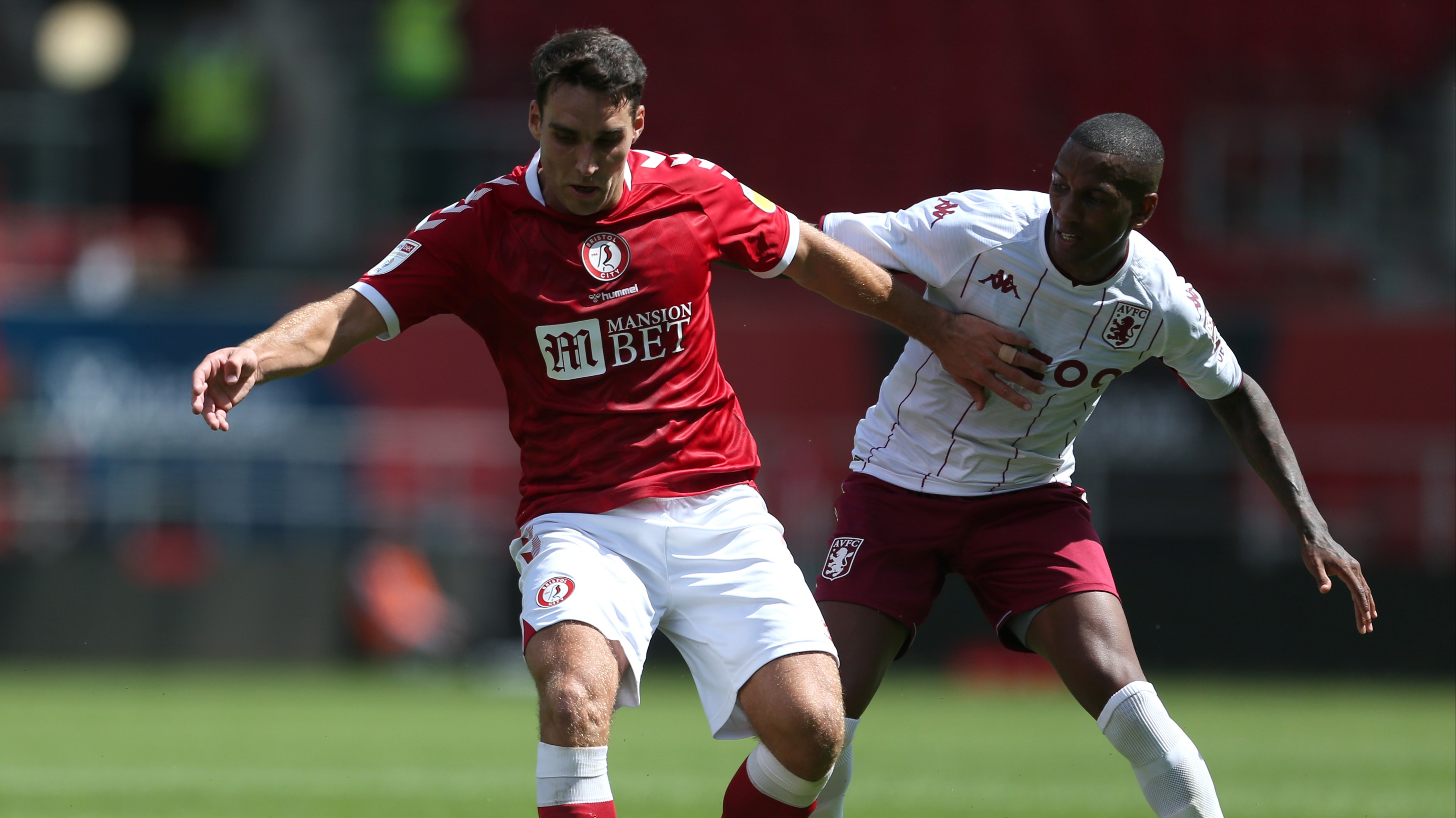 Bristol City's new signing Matty James on playing against his brother | ITV  News West Country
