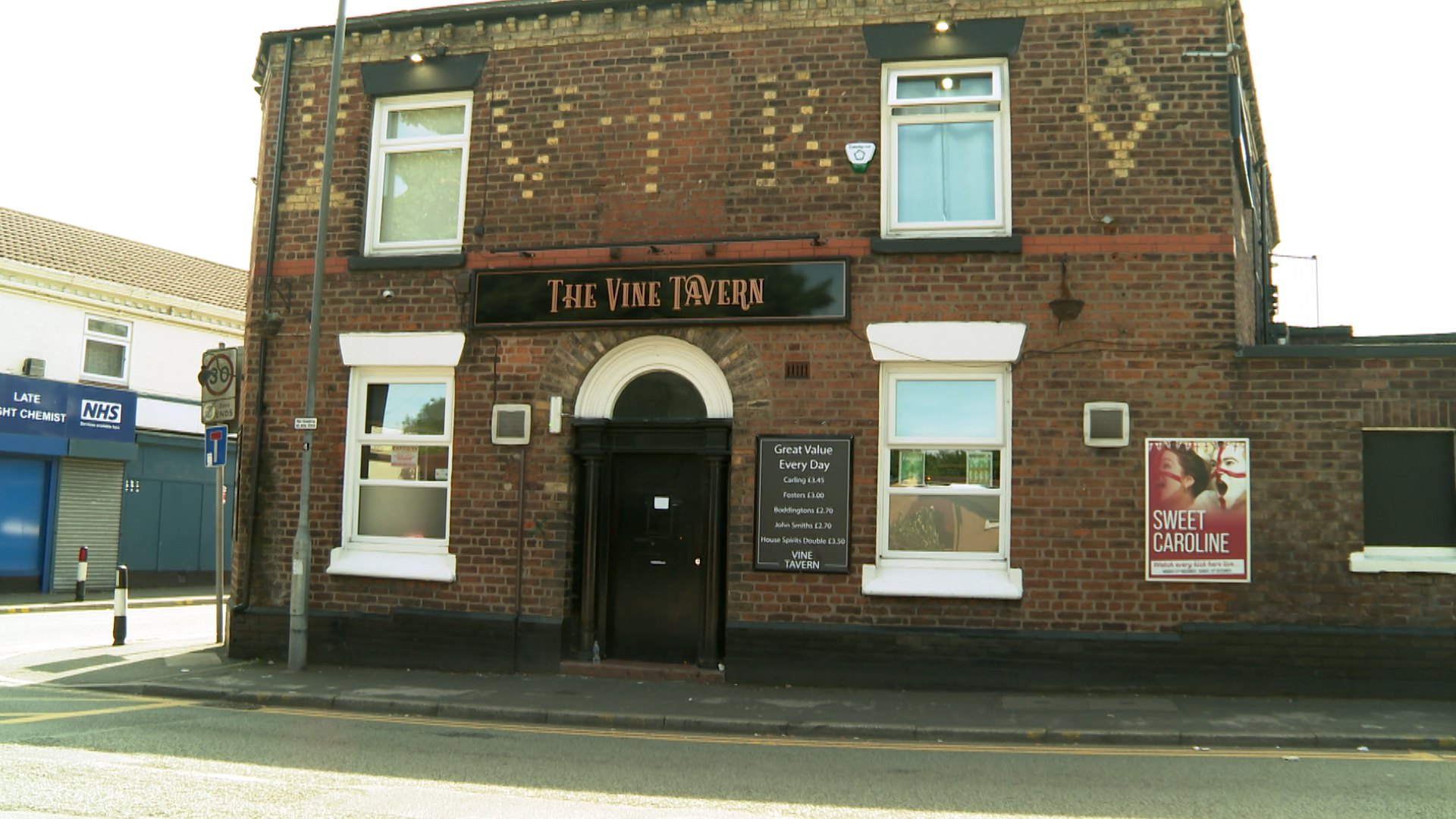 Man arrested after stabbing at the Vine Tavern pub in St Helens ITV