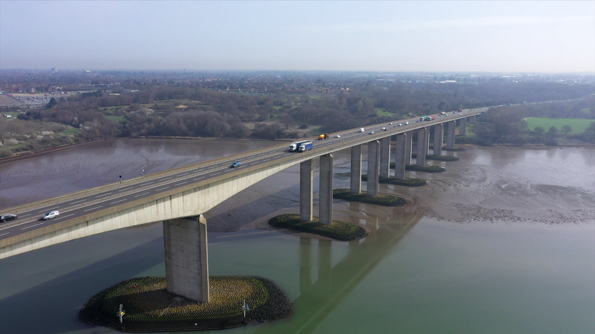 Storm Henk Orwell Bridge in Ipswich stays open despite amber