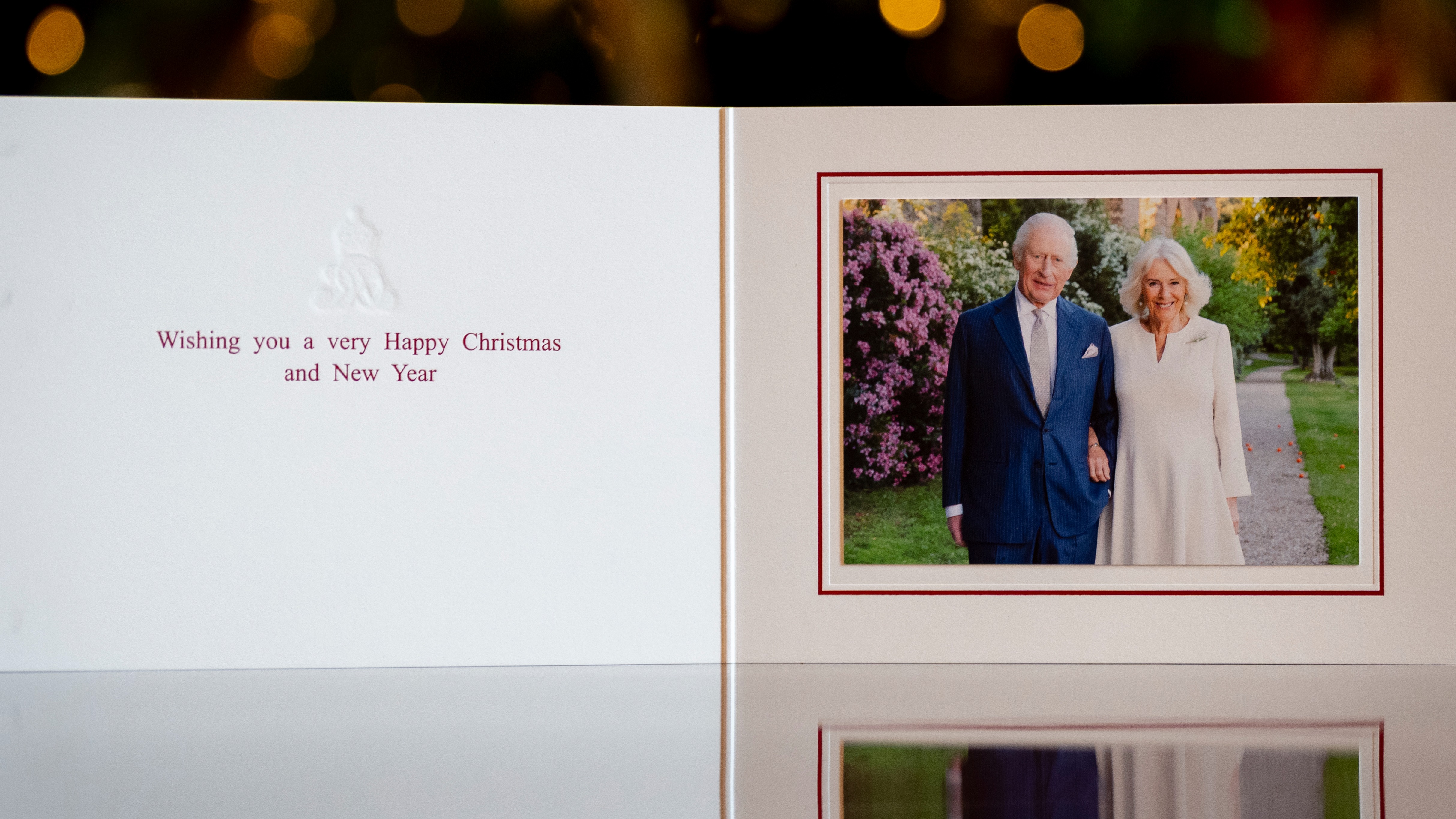 King and Queen's Christmas card features 20th wedding anniversary photo