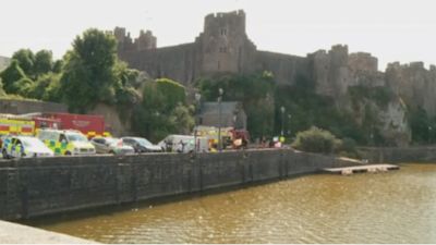 WS120121 Pembroke Castle