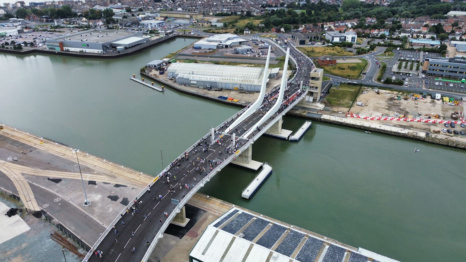Bridge Anglie Thousands cross Lowestoft's £145 million Gull Wing bridge for first ...