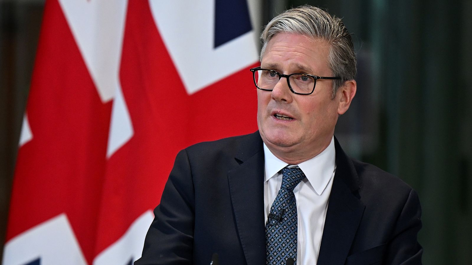 Keir Starmer suspends rebellious MPs from Labour Party