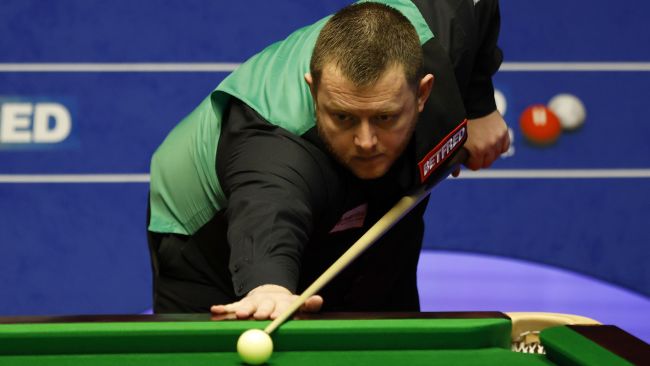 Antrim’s Mark Allen made it through the opening round of the World Snooker Championship with a10-6 win over Scott Donaldson at the Crucible in Sheffield.

