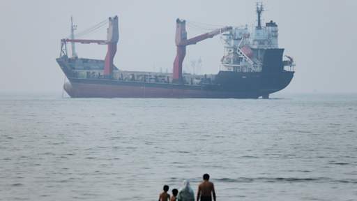 US launches new wave of strikes against Iran as both vie for Strait of Hormuz