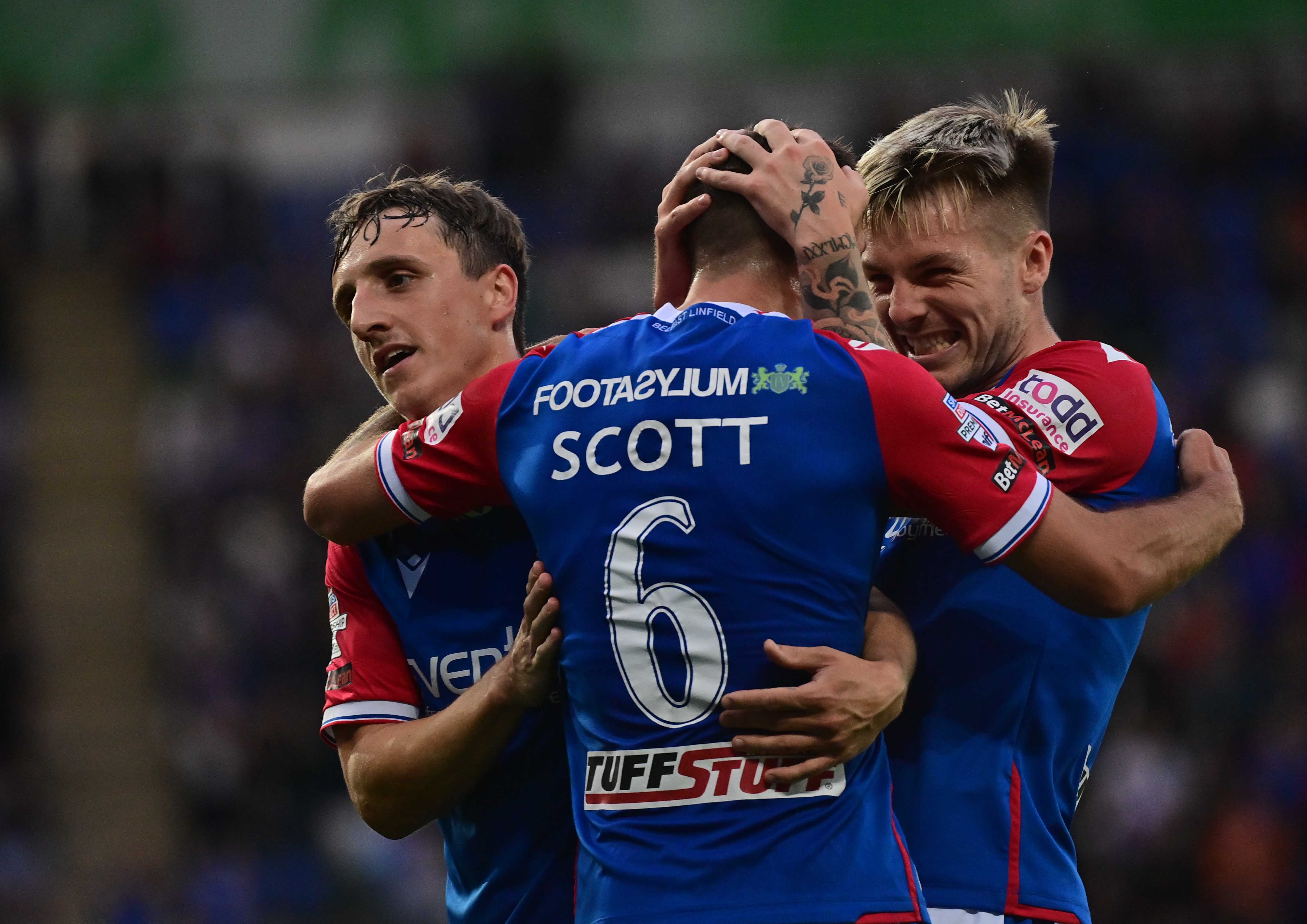Linfield secure 3-1 victory against KF Vllaznia at Windsor Park in Europa Conference League UTV ITV News