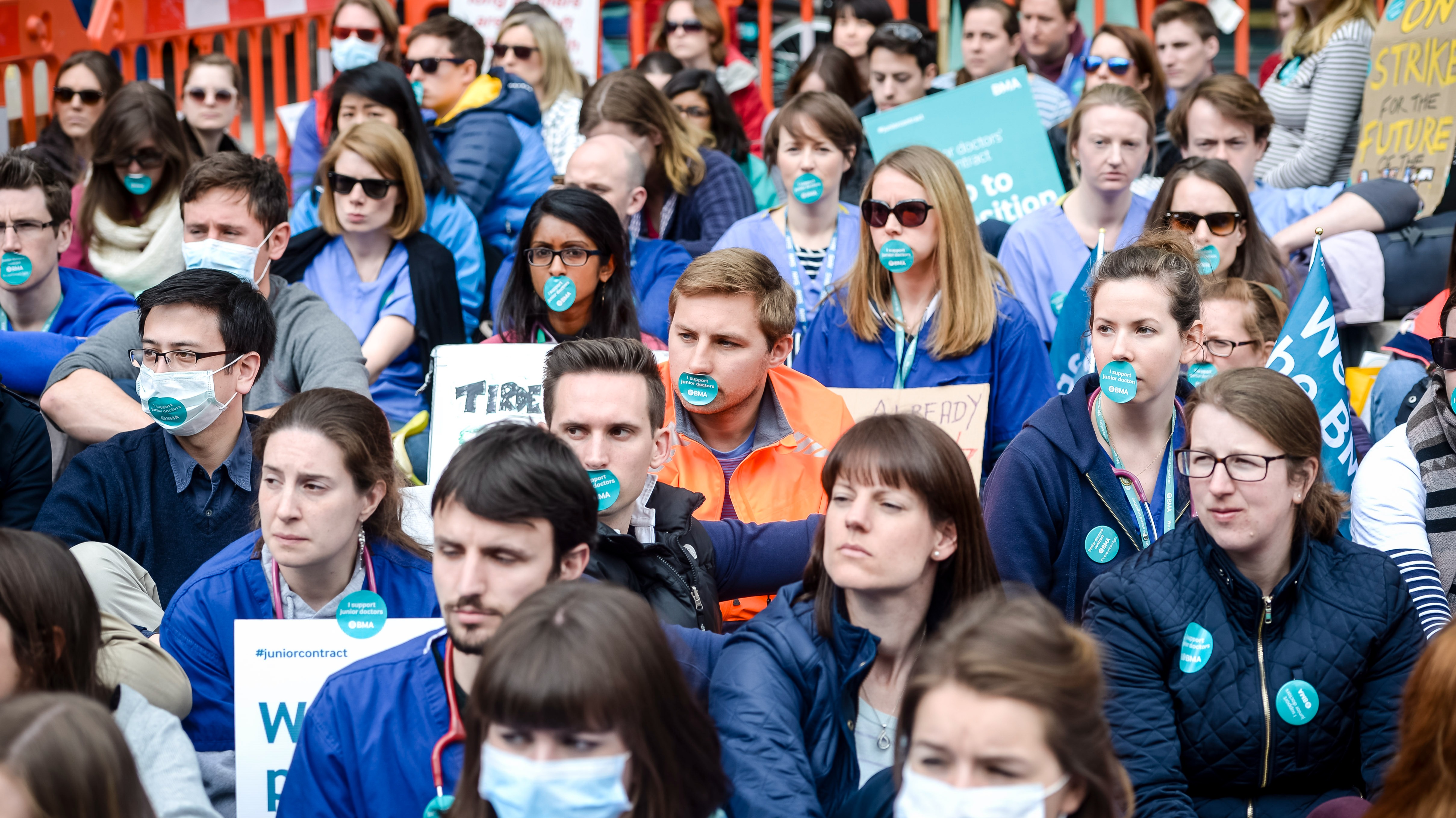 almost-37-000-junior-doctors-vote-to-strike-in-record-ballot-itv-news