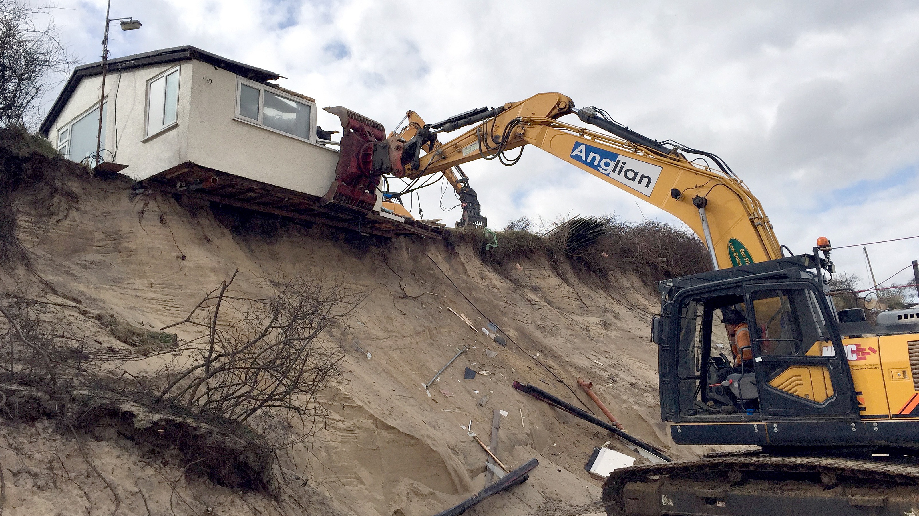 Coastal Community Describe Huge Toll Of Fears Next Storm Could   2.70791672 