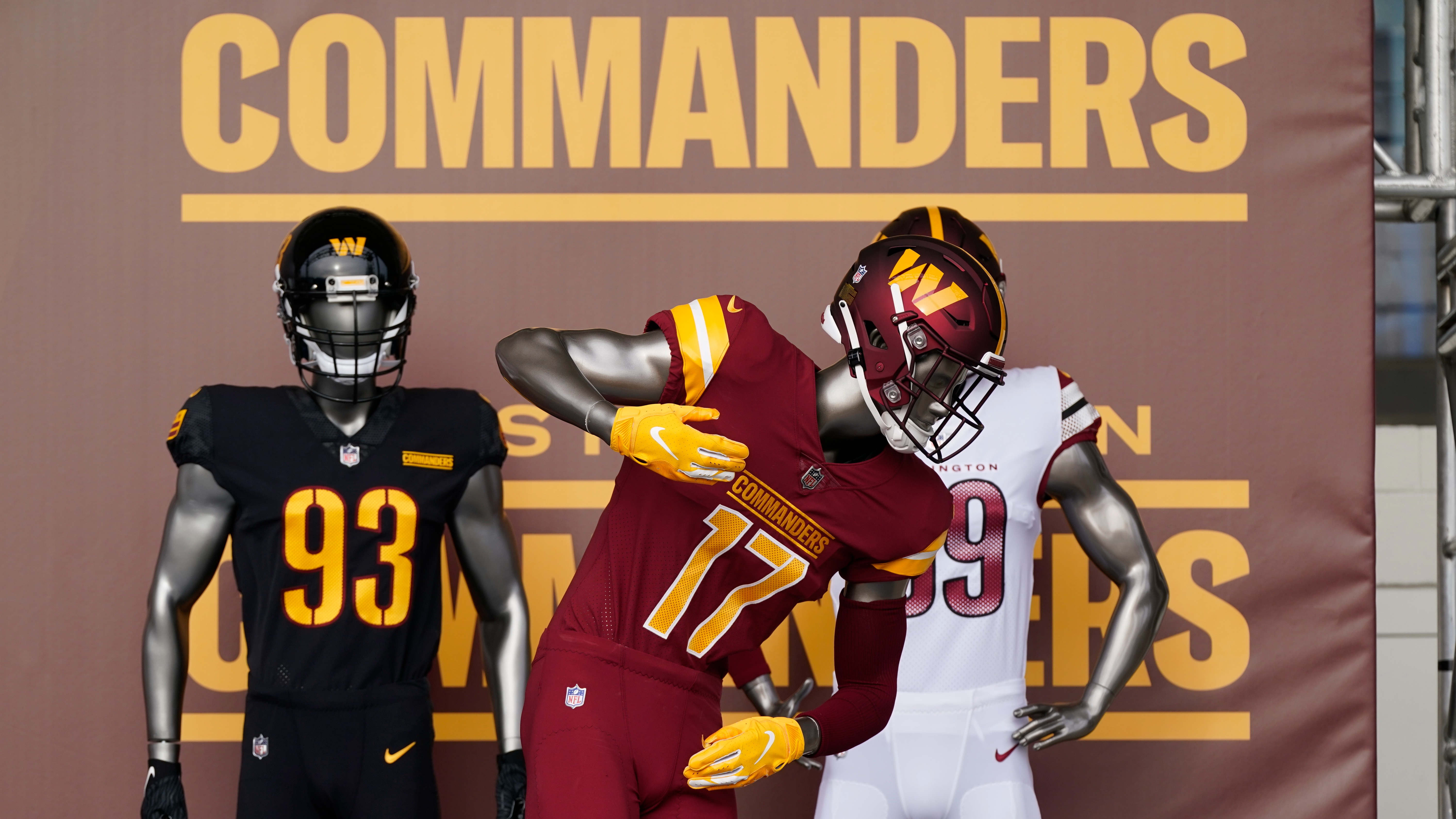 Washington's NFL team unveils new name as Commanders