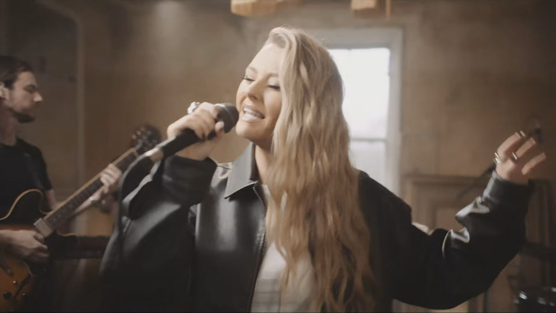 Granada Introducing: Manchester jazz and soul singer Lusaint as she ...