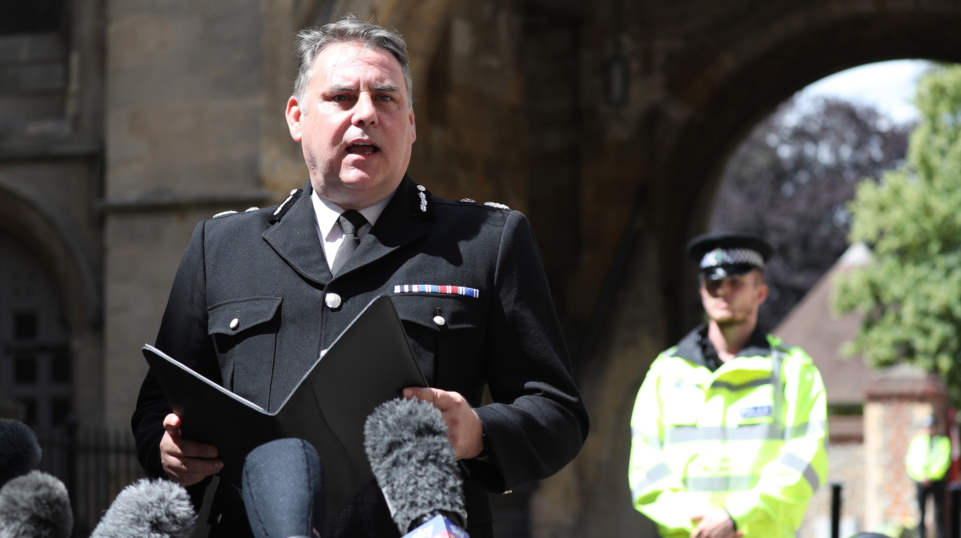 Thames Valley Police: Suspect was arrested 'within five minutes' | ITV ...