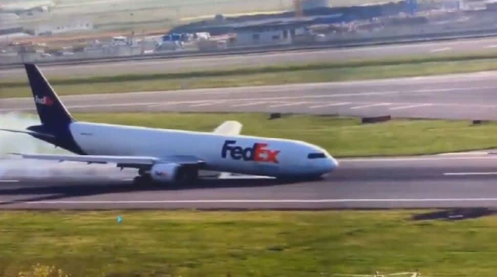 Boeing cargo plane forced to land in Istanbul without front landing gear