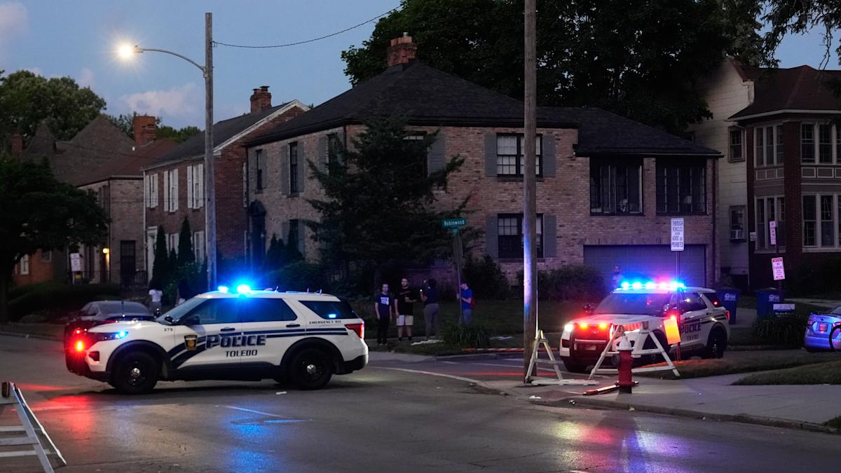 At least 12 shot at an Ohio festival, with search for suspec