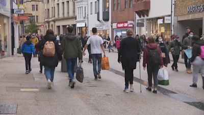 301020-people walking through oxford city centre