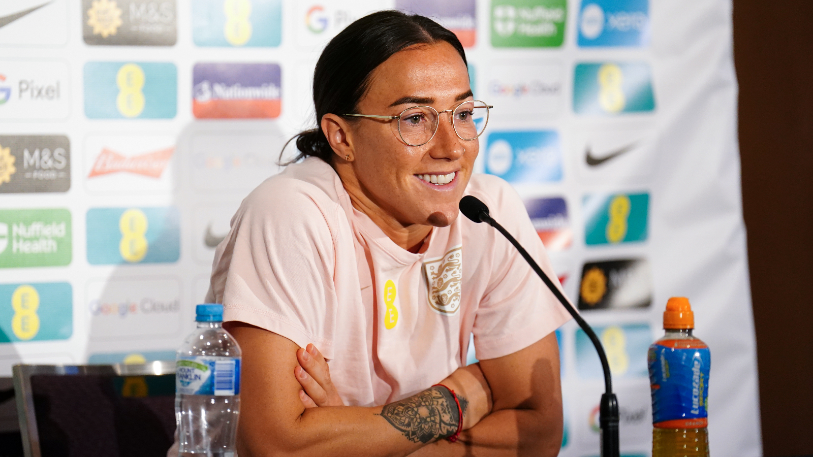 Lucy Bronze visit left Alnwick school kids in tears of joy - now