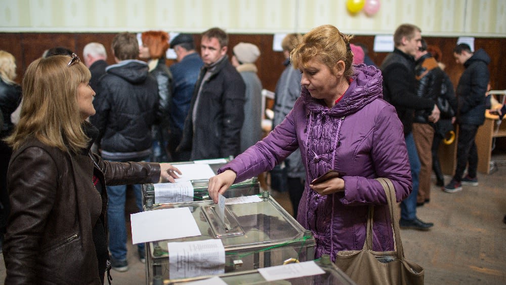 Crimea Votes To Rejoin Russia After Controversial Poll Itv News