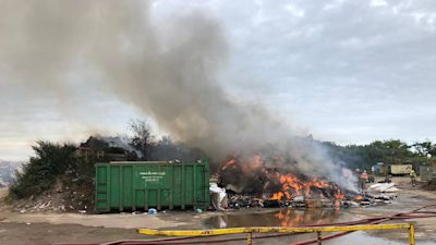 900622 Pennington fire ITV Meridian