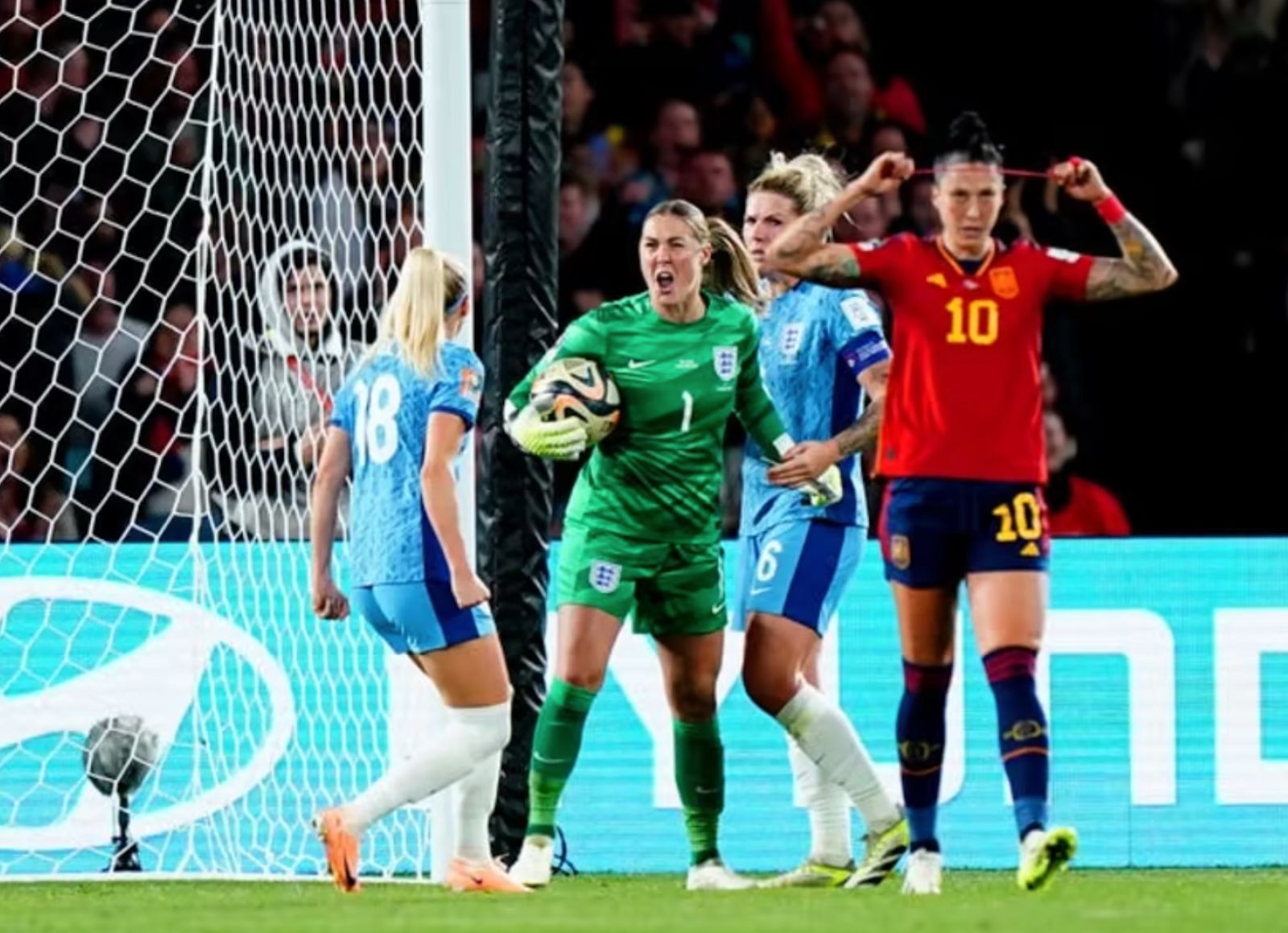 England Lioness Mary Earps Voted England s Women s Player Of The Year england-lioness-mary-earps-voted-england-s-women-s-player-of-the-year