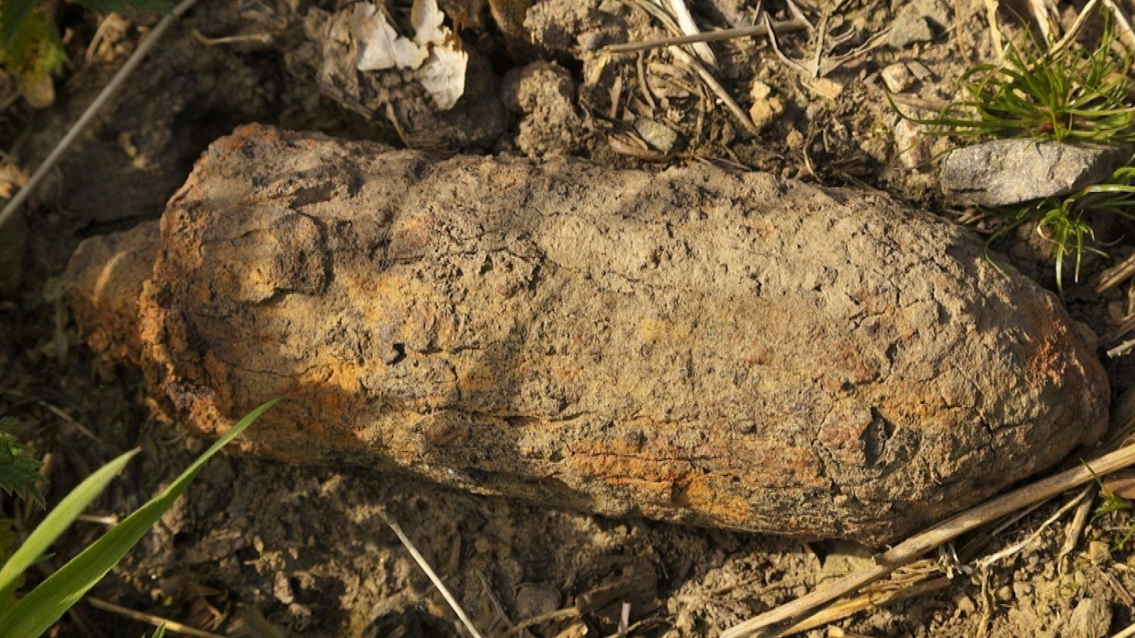 Walker discovers Second World War anti-tank shell near Jersey footpath ...