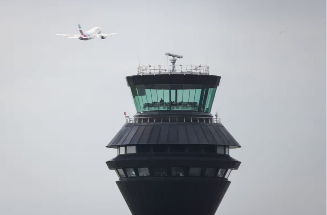 Two Cabin Crew Arrested at Manchester Airport Over Fitness Concerns, Released Without Charge — image 1