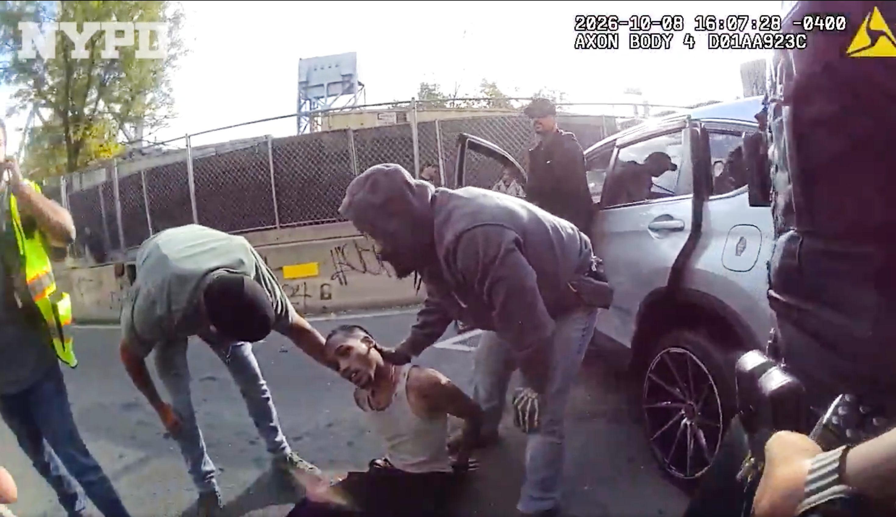 Videos show ICE shooting in NYC unfolded in a few chaotic seconds | ITV ...