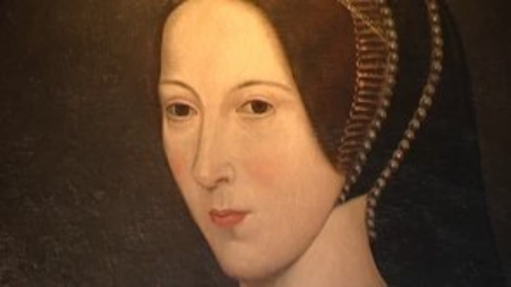 Spook spotters turn out to see Anne Boleyn's ghost | ITV News Anglia