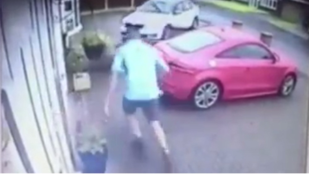 Watch: Hero Neighbour Chases Off Three Armed Burglars | ITV News Granada