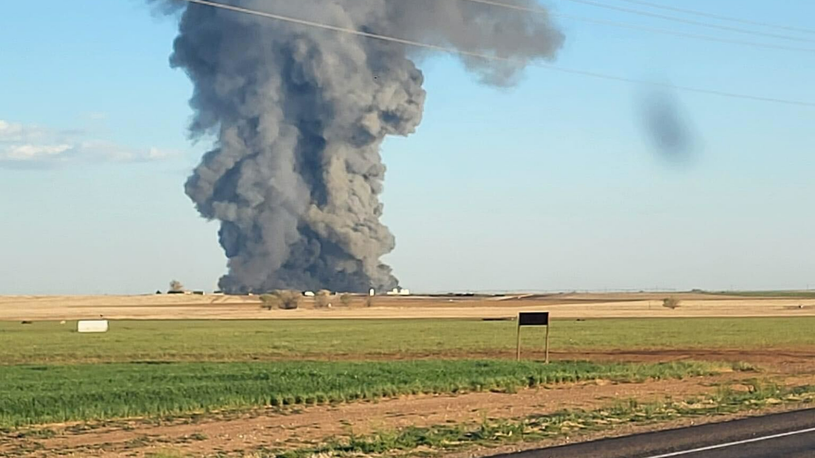 Huge Texas dairy farm explosion kills 18,000 cows ITV News