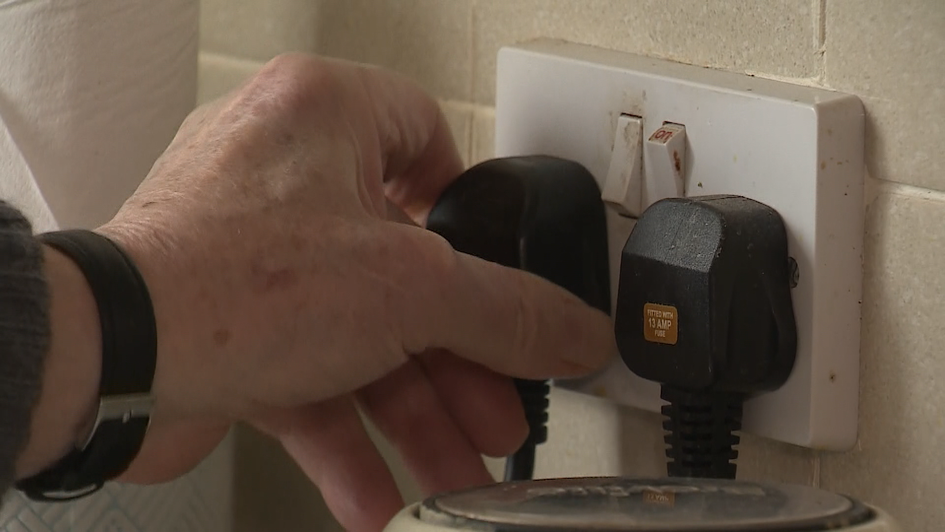 Latest electricity price hike comes into effect for thousands of
