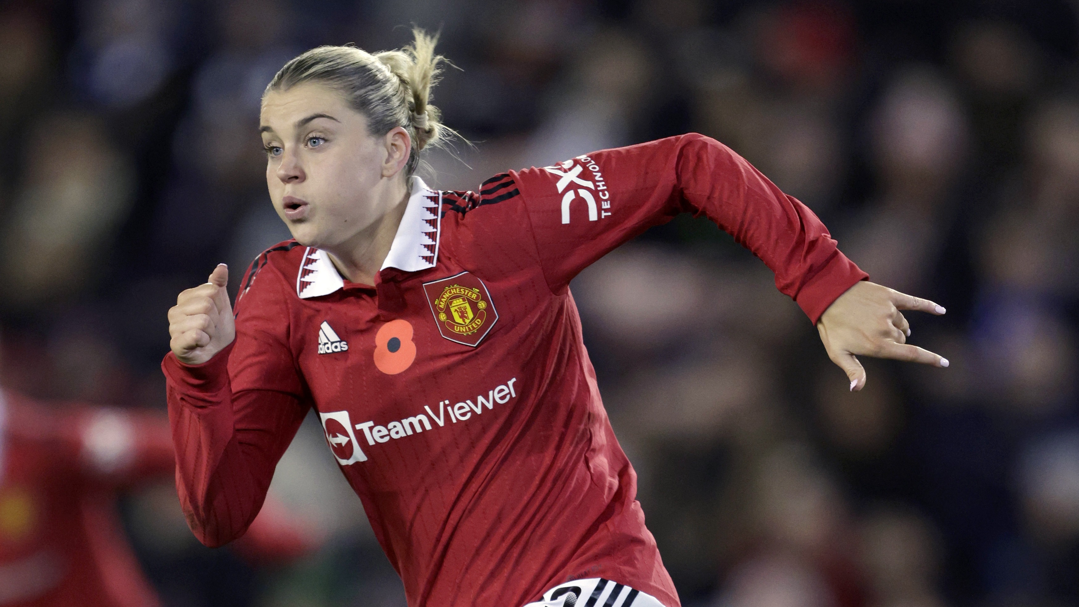 Lionesses striker Alessia Russo signs for Arsenal from rivals Man United