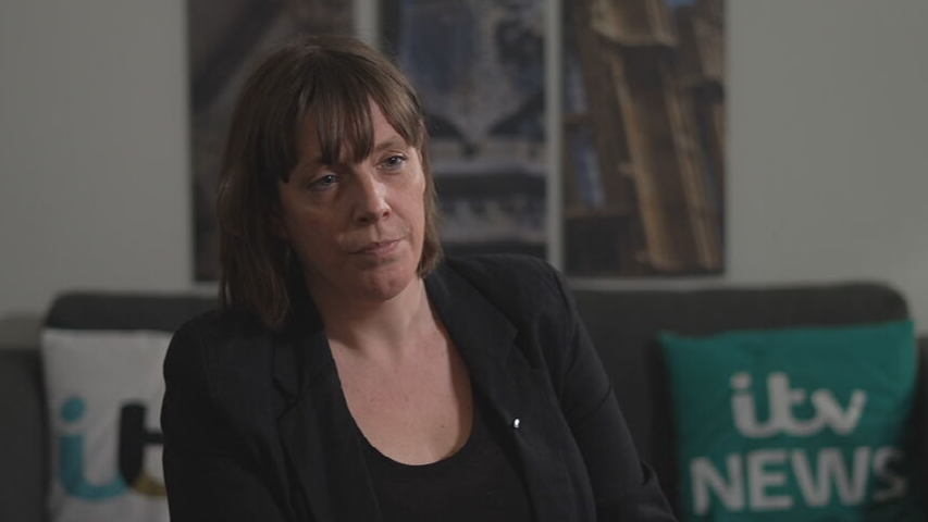 Jess Phillips: Social media ban would have prevented my resignation